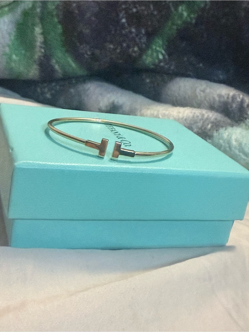 AUTHENTIC Preloved TIFFANY & CO. T Narrow Wire Bracelet in K18 Yellow Gold